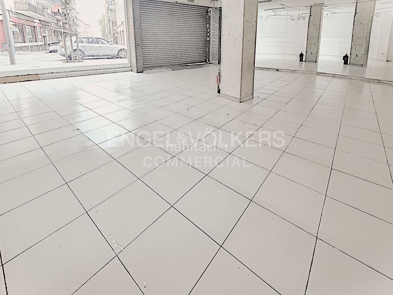 Foto f422be4a-cfa9-4183-8310-60ac166086a1. Local comercial a Eixample Tarragona