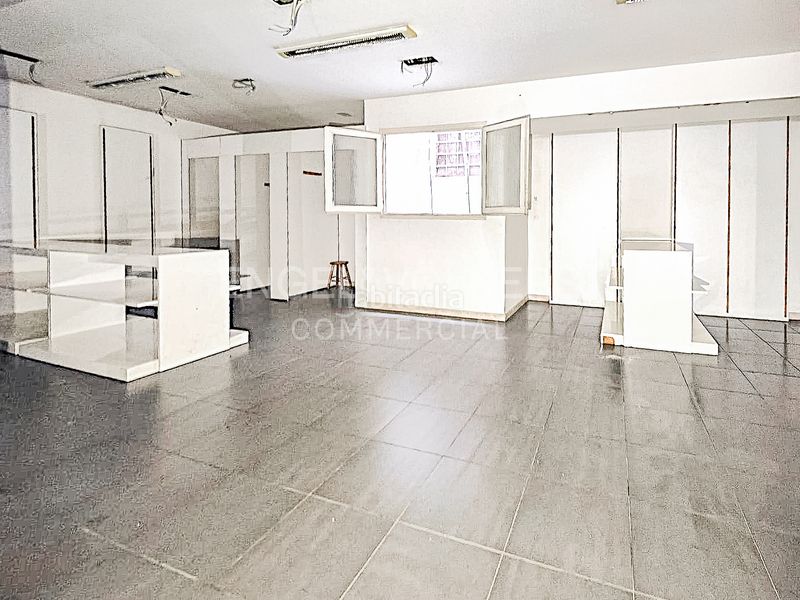 Foto 11e1ebb4-ba96-4963-880d-b04ba124b58d. Local comercial a Part Alta Tarragona