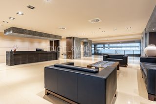 Miete Büro in Centre-Eixample-Can Llobet. Oficinas en alquiler en nave industrial corporativa