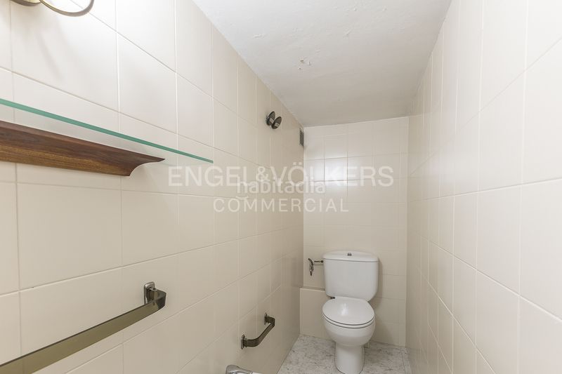 Foto 57ee3f42-ffdb-41b0-9718-b3f224705db8. Edifici a Zona Industrial Prat de Llobregat (El)