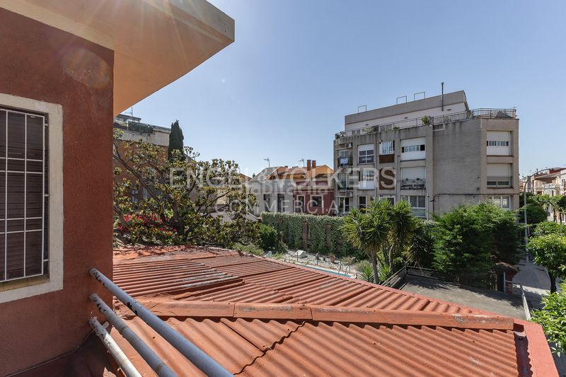 Foto b3f804d5-3924-40ca-8551-049aa75c47d6. Edifici a Zona Industrial Prat de Llobregat (El)