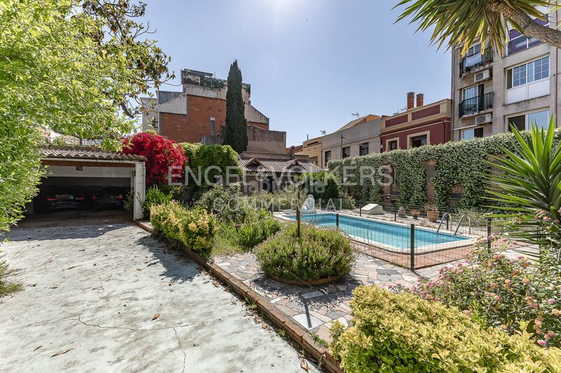 Foto ddc90011-926c-4200-b0c2-3e03fb8f8d94. Edifici a Zona Industrial Prat de Llobregat (El)
