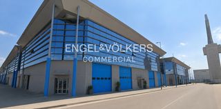 Miete Fabrikhalle in Port. Alquiler nave industrial en badalona