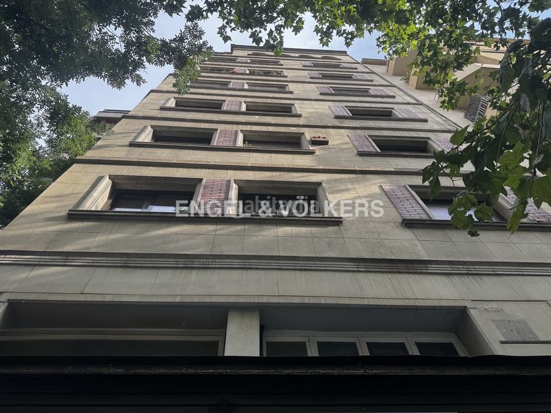 Foto 53747320-61ce-48c4-80b9-9076f6568718. Edifici a Sant Antoni Barcelona