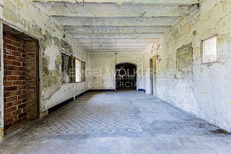 Foto d3e492a9-200d-4061-8a23-7e3e3ed3bc6c. Edifici a Centre Històric Lleida