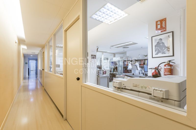 Foto 956fa4a4-4efe-4fa2-a1ee-8265273580ad. Local comercial a El Camp d´en Grassot i Gràcia Nova Barcelona