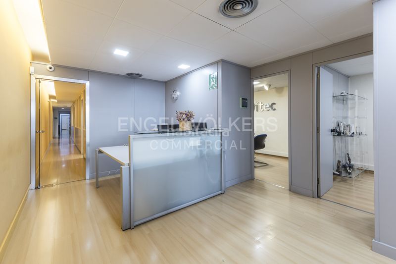 Foto a110953d-1313-4a59-aeea-9bda0eb3e899. Local comercial a El Camp d´en Grassot i Gràcia Nova Barcelona