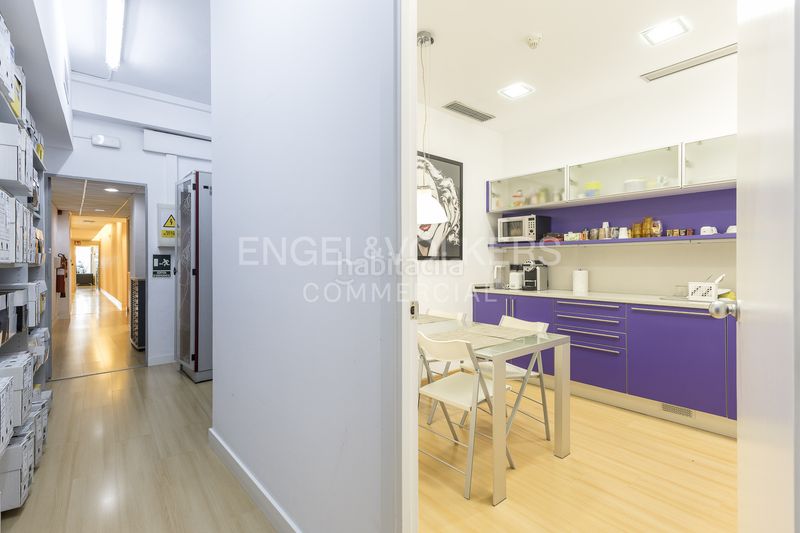 Foto b8730cf2-16e0-4d03-ac13-928b03847117. Local comercial a El Camp d´en Grassot i Gràcia Nova Barcelona