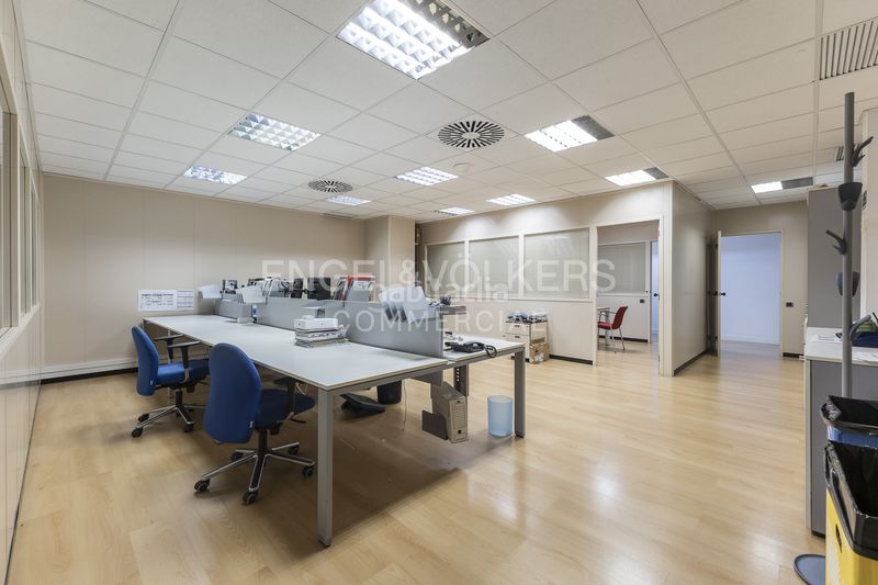 Foto e4b7d1ef-fbea-4d0c-8f7b-853e6a228c87. Local comercial a El Camp d´en Grassot i Gràcia Nova Barcelona