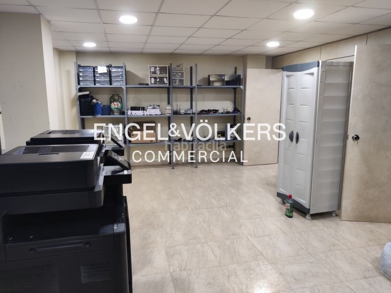 Foto 03926d11-ae06-44c5-a2b2-4418c8f36148. Local comercial a Sant Antoni Barcelona