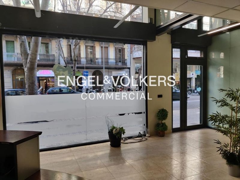 Foto 7d4e49e3-dcce-4a9a-b8e2-b7d6d83d3095. Local comercial a Sant Antoni Barcelona