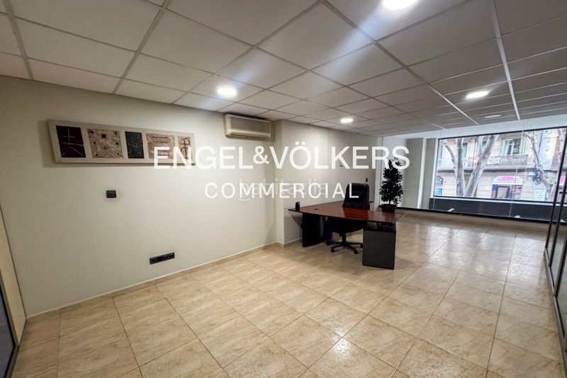 Foto 81e94e08-9c17-4748-8c72-0b15d585be56. Local comercial a Sant Antoni Barcelona