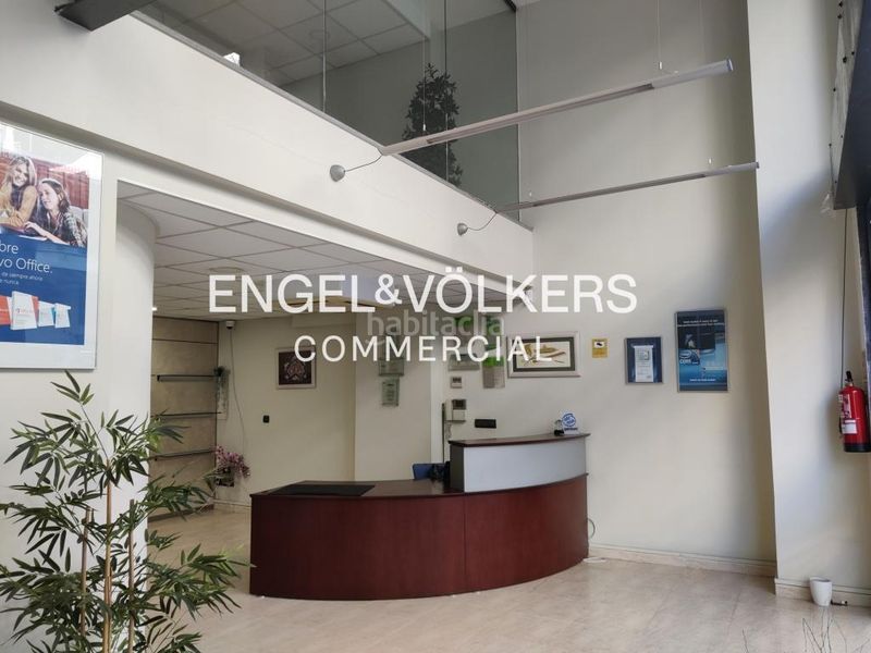Foto d68ae6fc-d29d-430d-bba1-4712587ad126. Local comercial a Sant Antoni Barcelona