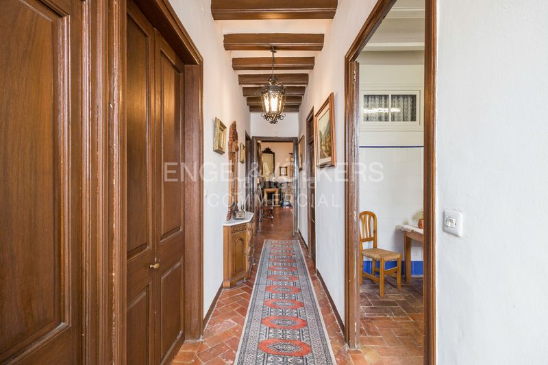 Foto ac55f8c0-0e3e-4a66-ba25-209d563e70ab. Edificio in Castellet i la Gornal