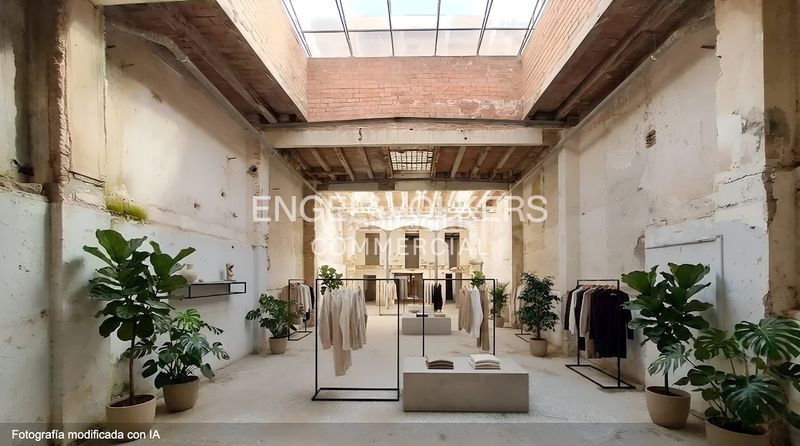 Foto dc2b013c-35a4-4409-ab3f-9f5e66c2cffa. Local comercial a Raval Barcelona