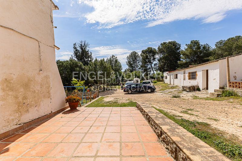 Foto 1c75d0c7-309f-4152-8031-292d6c501224. Edificio masia les farigoles en Centre Sant Pere de Ribes