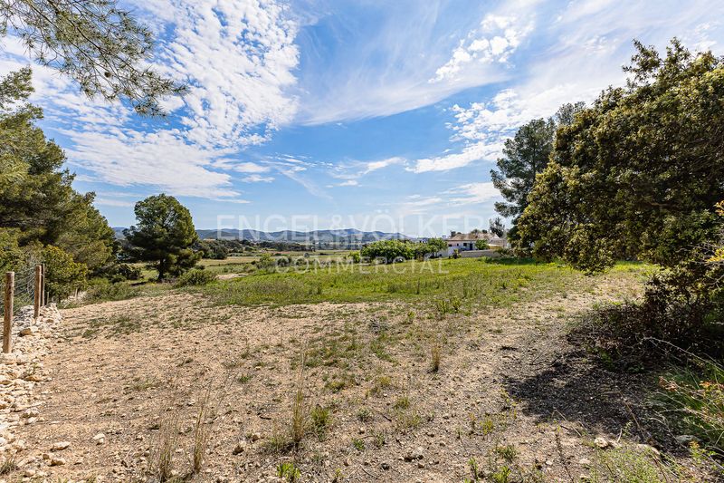 Foto abb5356e-464b-4baf-92c3-f29ac027e086. Edificio masia les farigoles en Centre Sant Pere de Ribes