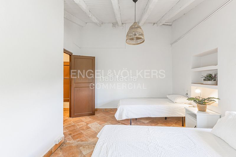 Foto c4839726-684d-4134-b48c-c1e3ca055d69. Edificio masia les farigoles en Centre Sant Pere de Ribes