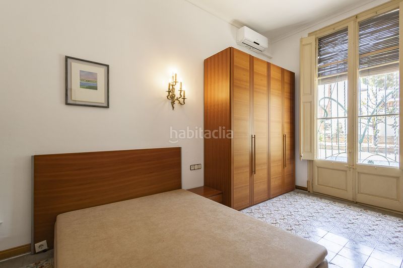 Foto baf0a6f7-e37b-4179-8501-f37c11b95180. Edificio in Centre Sant Boi de Llobregat