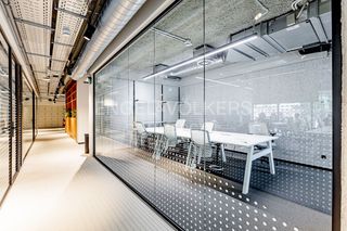Miete Büro in Provençals del Poblenou. Fabulosa oficina ubicada en el distrito 22