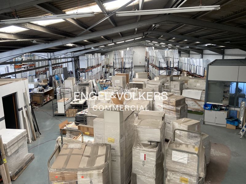 Foto eeb9c2dc-f686-44bc-af9c-2790b216312e. Lloguer nau industrial a Sant Joan-TV3 Sant Joan Despí