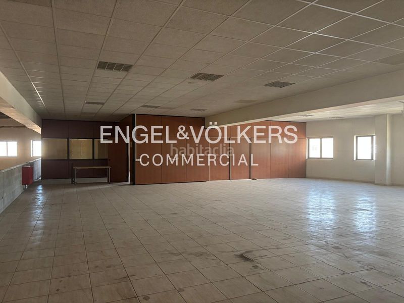 Foto abdce168-a43a-43a8-b0ef-822752a3d31a. Lloguer nau industrial a Caldes de Montbui