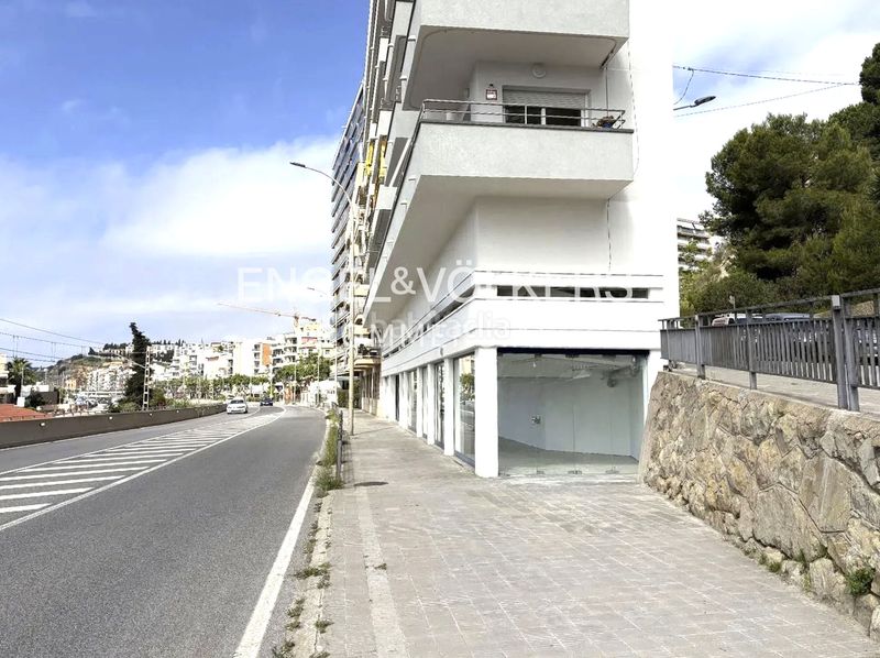 Foto 1f47e271-8f43-405d-bab7-ce23cc06232f. Local comercial a Centre Arenys de Mar