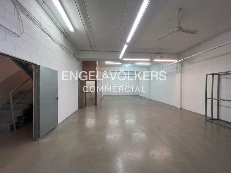 Foto 88f92805-3196-4c25-97ca-29a314786d08. Nave industrial nave en venta en montigala en Centre Badalona