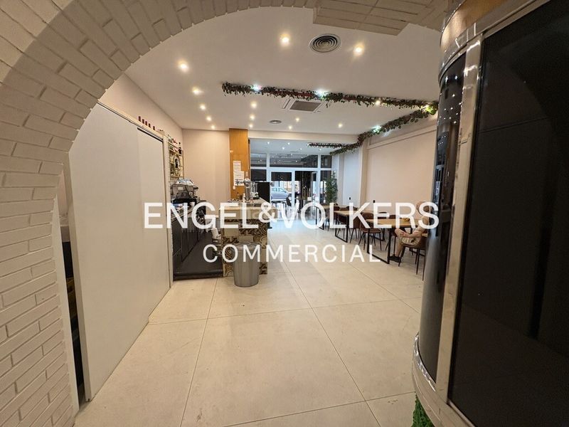 Foto 2842e68b-b75f-48d3-b860-e644873d1974. Local comercial a Sants Barcelona