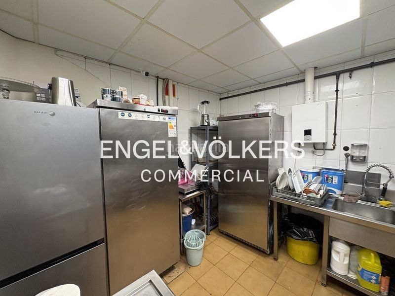 Foto 9508b29a-998a-43d0-8c43-f87ca54b4f3e. Local comercial a Sants Barcelona