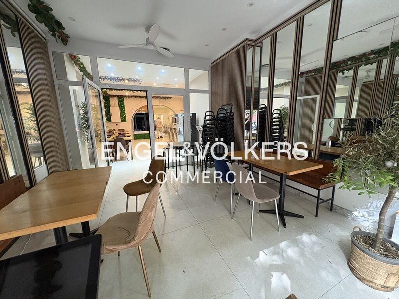 Foto d60662e4-fc20-47b8-ad4d-d8a06eaadce3. Local comercial a Sants Barcelona