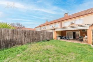 Semi detached house in Calle pinto 117