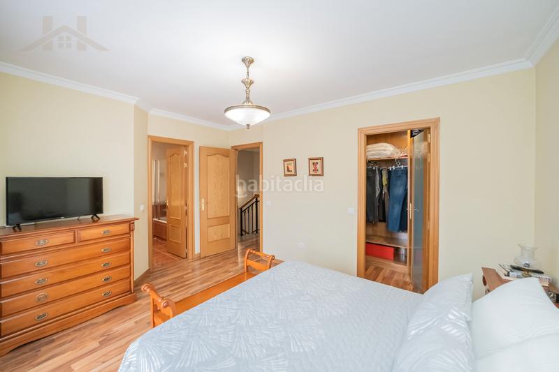 Foto 2b283934-9bd9-4b62-8a77-4515e30ebd14. Casa aparellada a calle río jarama 79 a Zona El Caño Arroyomolinos