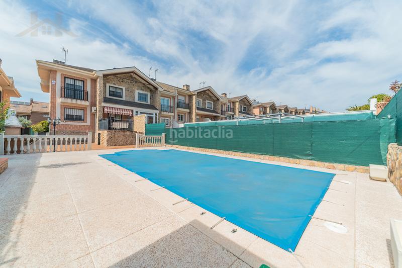 Foto 4c2c1640-569c-4a18-8dfd-a51d4c4d619e. Casa aparellada a calle río jarama 79 a Zona El Caño Arroyomolinos