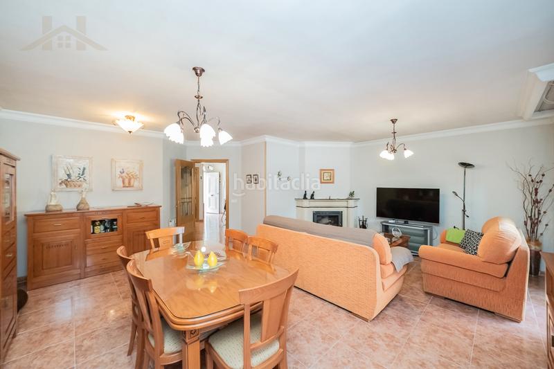 Foto f137ee2f-39c1-46f7-bde7-b30ef64f044c. Casa pareada en calle río jarama 79 en Zona El Caño Arroyomolinos