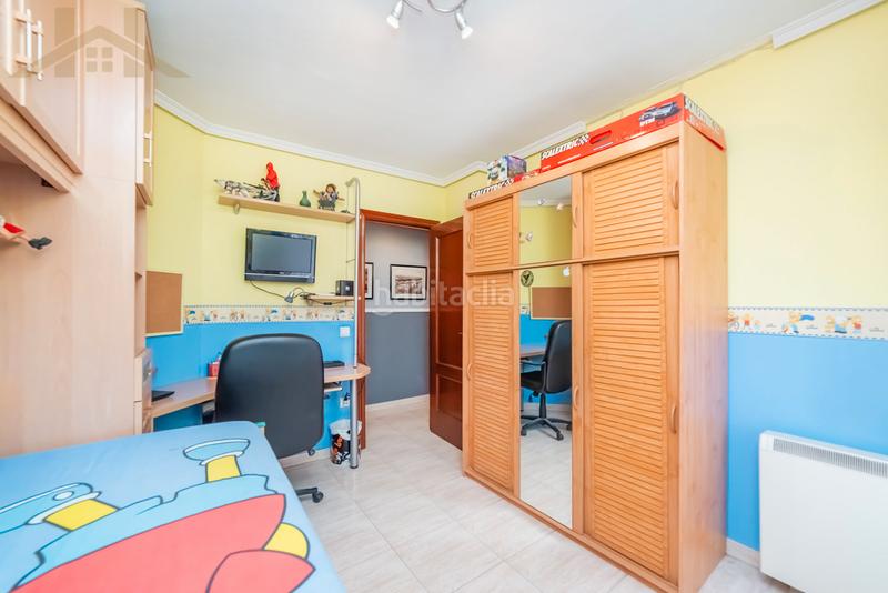 Foto 43189db7-d8ed-4906-b474-1b27ee958f45. Piso  de 4 dormitorios con terraza acristalada, garaje y trastero en venta en zona próxima a la tenería, en Pinto