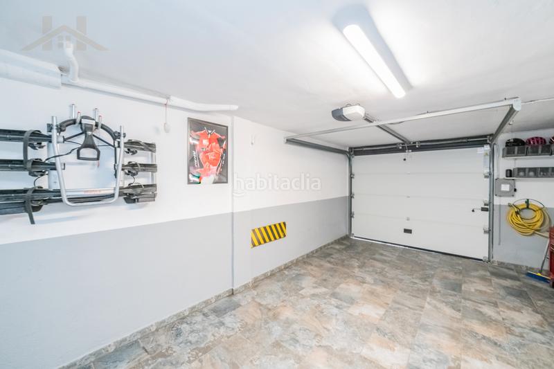 Foto 2991e656-682c-45c0-b16e-af8589db33eb. Casa aparellada a calle río tajuña 46 a Zona El Caño Arroyomolinos