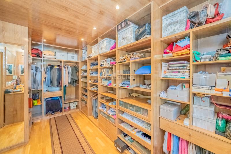 Foto 9557ffcc-590c-4257-823e-8b56f6805e2c. Casa aparellada a calle río tajuña 46 a Zona El Caño Arroyomolinos