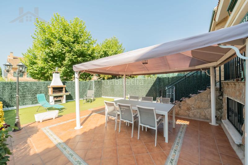 Foto c1c22ff9-437f-441b-81b1-5fc975ed4391. Casa aparellada a calle río tajuña 46 a Zona El Caño Arroyomolinos