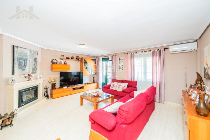 Foto d7a91e7c-c747-41bb-81d8-320539714aa7. Casa bifamiliare in calle río tajuña 46 in Zona El Caño Arroyomolinos