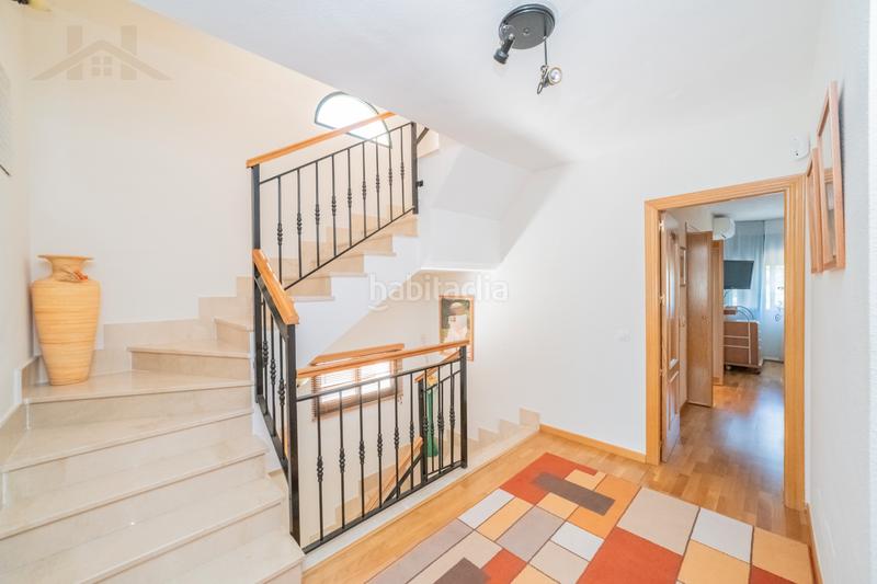 Foto f5658d63-fbe3-4839-8949-5afcacc52250. Casa pareada en calle río tajuña 46 en Zona El Caño Arroyomolinos