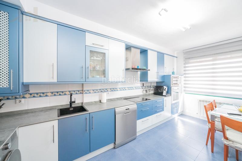 Foto bff78bf3-310c-4e1f-97aa-8412986541bd. Maison jumelée dans calle río tajuña 46 dans Zona El Caño Arroyomolinos