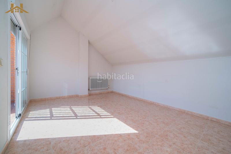 Foto 54a5f6d4-361f-4b94-b5cd-aaed8b601e62. Chalet dans calle del eucalipto 109 dans Parque Coimbra Móstoles