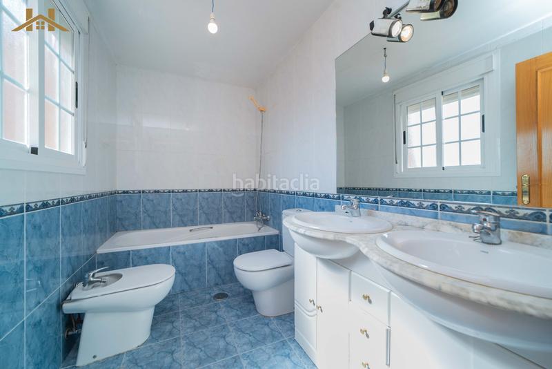 Foto c9fa9008-57f5-4e9e-8305-29015c6de9e7. Chalet en calle del eucalipto 109 en Parque Coimbra Móstoles