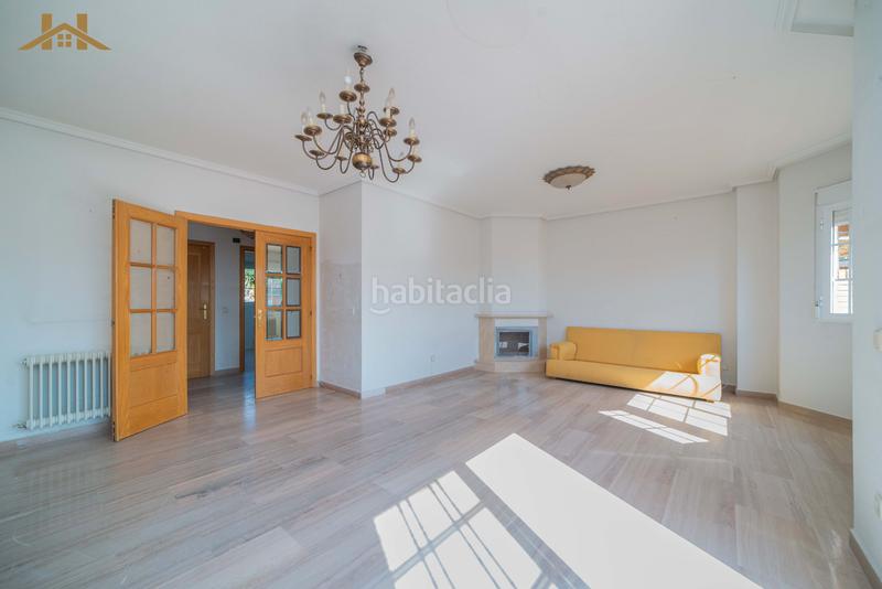 Foto 88d12749-1497-448a-ae4d-d8a1d2978368. Chalet in calle del eucalipto 109 in Parque Coimbra Móstoles