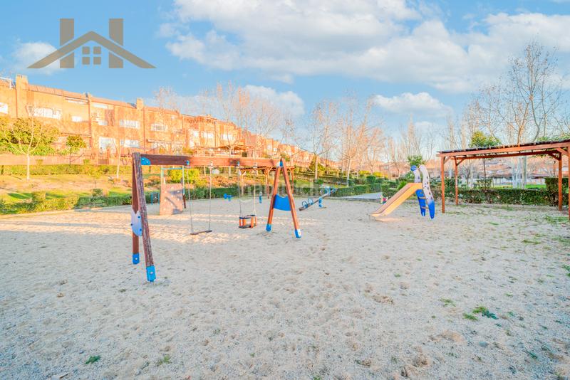 Foto 0cf6e65d-9c97-4693-958e-503febc9b64f. Xalet a calle del eucalipto 109 a Parque Coimbra Móstoles