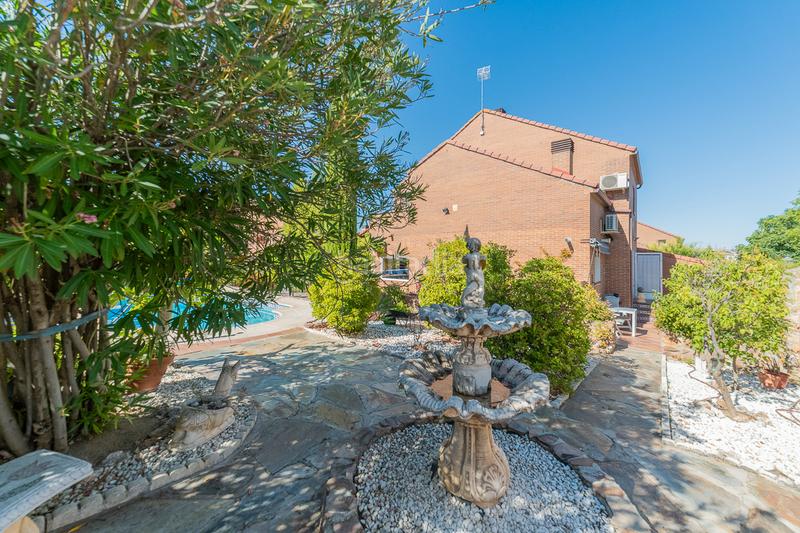 Foto bf2f4a13-a3eb-44bb-a757-a7336b0d6ccd. Chalet dans calle de bilbao 56 dans La Cárcaba-El Encinar-Montemolinos Arroyomolinos