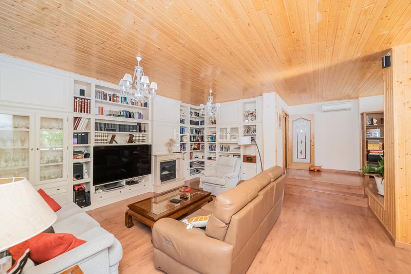 Foto cef26f4b-8eaf-4ae9-bfe5-c0119da62168. Chalet dans calle de bilbao 56 dans La Cárcaba-El Encinar-Montemolinos Arroyomolinos