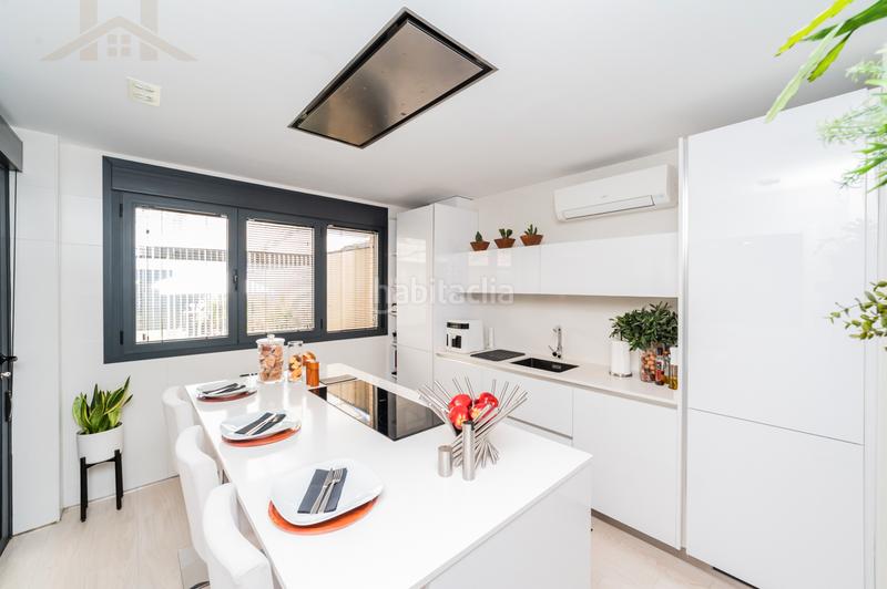 Foto 034f04b0-f470-4a77-952e-9c2d8cb8b298. Casa aparellada a calle manacor 1 a Urbanización El Mediterráneo Arroyomolinos