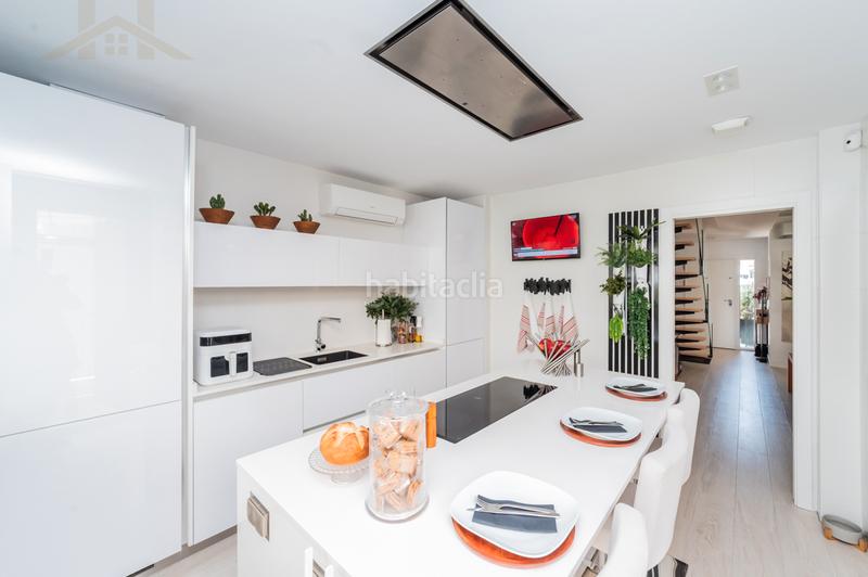 Foto 3e5dac16-22f7-471a-be0f-5c94d739cc0d. Casa aparellada a calle manacor 1 a Urbanización El Mediterráneo Arroyomolinos